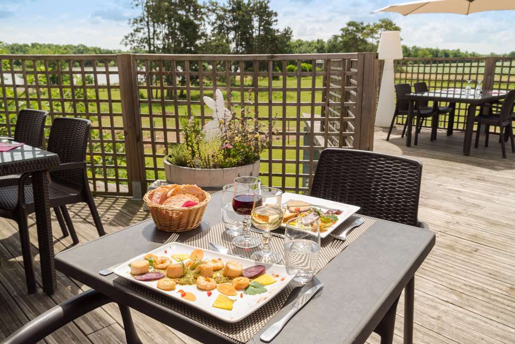 Logis Hotel Restaurant La Vieille Ferme Sancé Εξωτερικό φωτογραφία